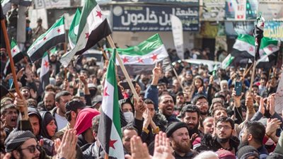 دولة تتقاذفها المشاريع الخارجية.. خبير يرسم خريطة سوريا المستقبلية تحت حكم الجولاني وإخوانه