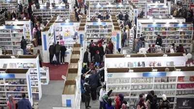 الصحة: عيادات متنقلة لقياس ضغط الدم والسكر لرواد معرض القاهرة الدولي للكتاب 