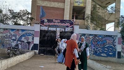 فرحة طلاب الشهادة الإعدادية في الغربية بسهولة امتحاني العلوم والكمبيوتر (فيديو) 