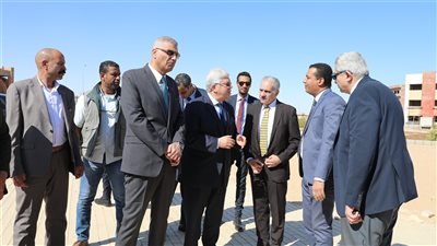 وزير التعليم العالي يتفقد عددًا من مشروعات جامعة أسوان
