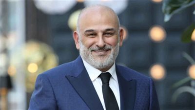 جمال سليمان يقضي أجازة في قبرص برفقة أسرته 