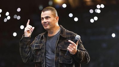  تفاصيل مثيرة في حريق سيارة شقيق عمرو دياب.. المتهمون: منعرفش أن السيارة بتاعته ومشاكلنا مع السائق.. وقرارات عاجلة من النيابة