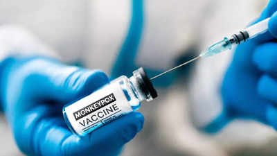 بعد اكتشاف إصابة غامضة بجدري القرود في إنجلترا، أهم أعراض الفيروس وطرق العدوى به