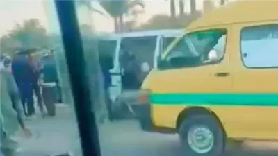 أول صور لحادث تصادم تريلا بميكروباص ومصرع وإصابة 15 شخصا بالبدرشين