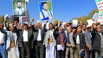 لعبة الخيارات المفتوحة، مستقبل الحوثيين بعد تصنيف الجماعة منظمة إرهابية.. إسرائيل تسعى لتحجيم نفوذها.. هل تتدخل إيران؟