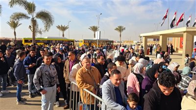 إقبال كثيف على معرض القاهرة الدولي للكتاب في أول أيامه (صور)