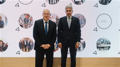 وزير السياحة يناقش توقيع مذكرة تفاهم مع إسبانيا 