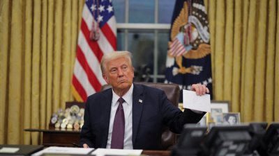 ترامب يهدد بفرض عقوبات على الصين بسبب المخدرات