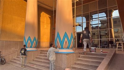 رئيس مدينة الأقصر يتابع رفع كفاءة حمام السباحة الأوليمبي (صور)