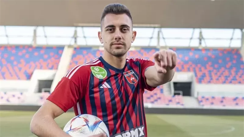  نيجك جراديشار 