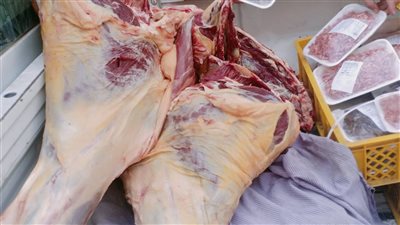 ضبط لحوم مذبوحة خارج السلخانة في حملة مكبرة بأسيوط