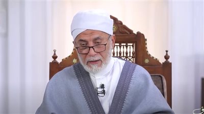  ما حكم من يحج ولا يزور النبي ﷺ هل هذا يُعد جفاء؟ يسري جبر يجيب (فيديو)