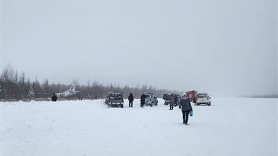 طائرة ركاب روسية تنحرف عن المدرج قبل إقلاعها بشرق موسكو 