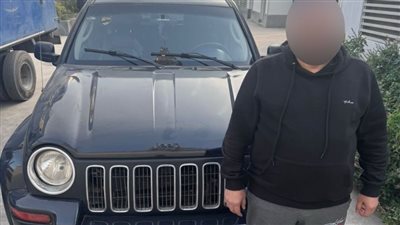 مصرع شاب أسفل عجلات سيارة في البساتين 