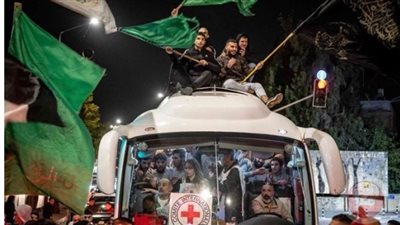 بالأسماء، الإفراج عن 200 أسير فلسطيني وإبعاد 70 منهم خارج البلاد 