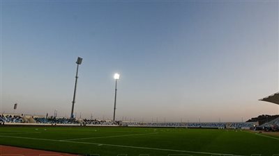 بعد وصول الفريقين، تأجيل مباراة الخليج والأخدود بالدوري السعودي لهذا السبب (فيديو)