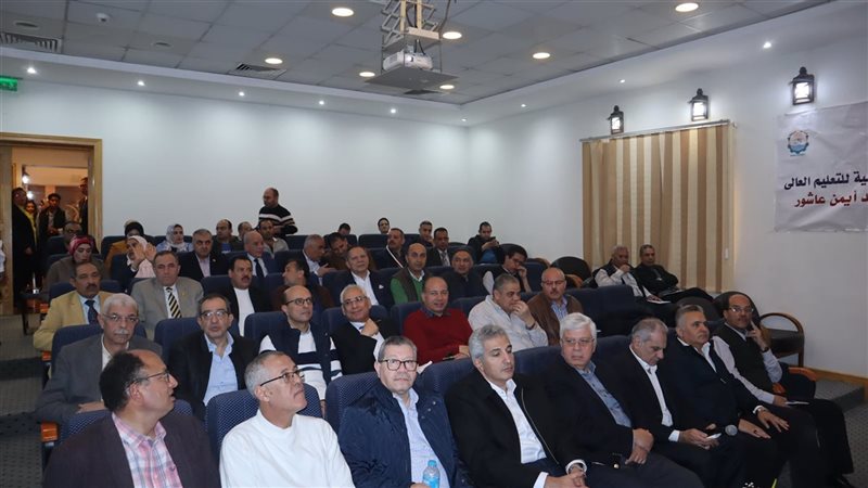  رئيس جامعة المنيا