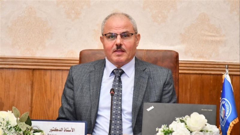 الدكتور ناصر مندور