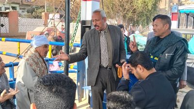 رئيس أبوتيج بأسيوط يتابع سير العمل بمشروع العبارات النهرية