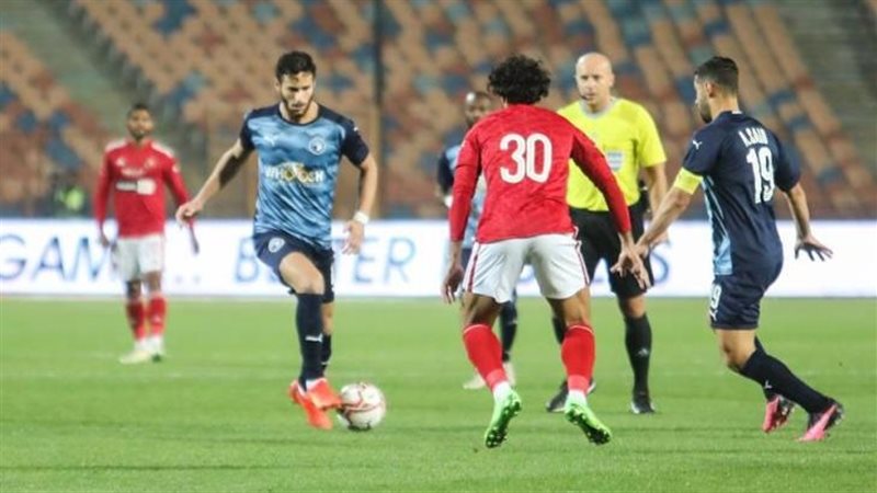 الأهلي وبيراميدز،