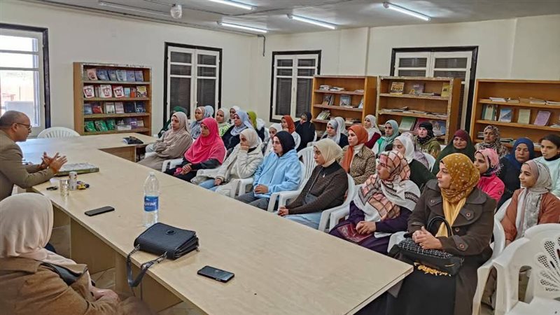 ندوات تثقيفية عن