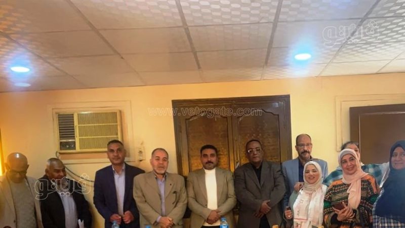 لجنة اختيار الام