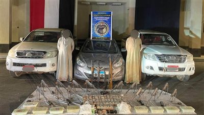سقوط تشكيل عصابى بحوزته ترسانة أسلحة نارية ومخدرات بـ 40 مليون جنيه فى قنا 