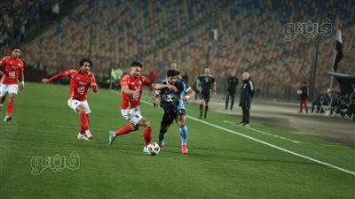 قناة مجانية تنقل مباراة الأهلي وبيراميدز في الدوري المصري 2025