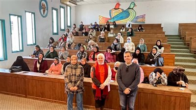 جامعة القناة تناقش 