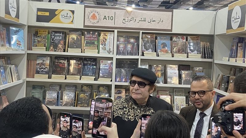 محيي إسماعيل في معرض