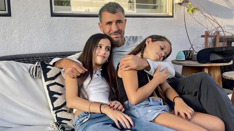 كاظم وحفيدتيه