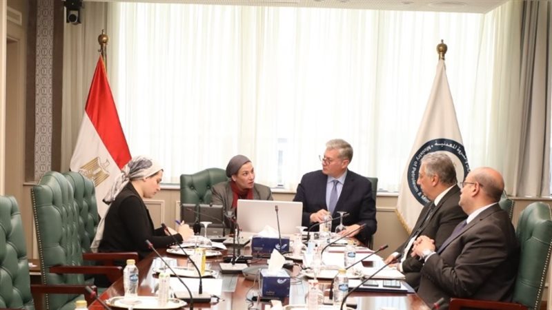 وزير البترول والبيئة