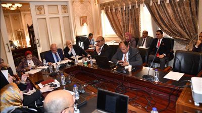 نقاش برلماني حول الكتاب الجامعي، وتوصية باعتماد طلاب البكالوريوس على التحصيل العلمي