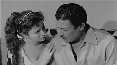 عماد حمدي، مات على الحديدة بسبب فنانة والاتحاد الاشتراكي حرمه من دخول البرلمان