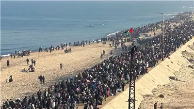 إعلام إسرائيلي: نتنياهو يدعم خطة كاتس لتجميع سكان غزة بجنوب القطاع