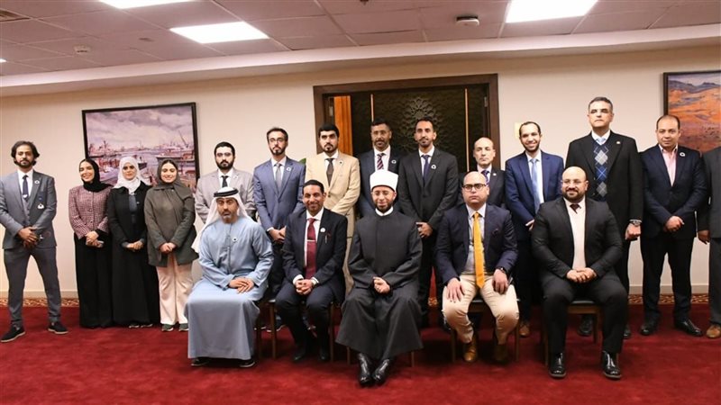 وزير الأوقاف يستقبل
