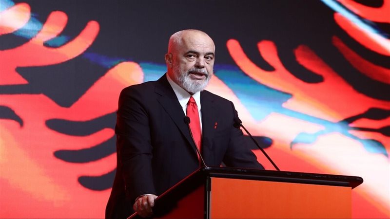 رئيس الوزراء الألباني
