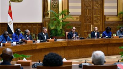  السيسي يؤكد أهمية الدور الذي تلعبه المؤسسات القضائية في ضمان أمن واستقرار أفريقيا