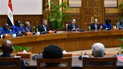  السيسي يشدد على تعزيز دور القانون والمؤسسات القضائية في التصدي للتحديات التي تهدد الدول