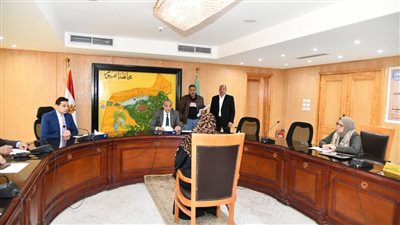 محافظ الفيوم يوحه بتوفير الحماية الاجتماعية لعدد من الأسر في لقاء خدمة المواطنين