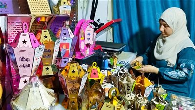 رمضان في الغربية حاجة تانية، الفانوس الخشب يجمع بين الحداثة والتراث (فيديو)
