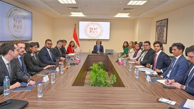 وزير الاستثمار يؤكد أهمية الاستفادة من اتفاقيات التجارة الحرة في تعزيز الصادرات