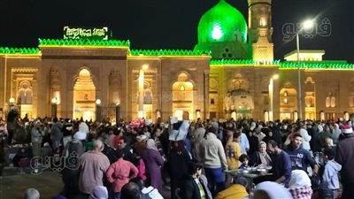 أحباب أم العواجز يحيون الليلة الختامية لمولد السيدة زينب (فيديو وصور)