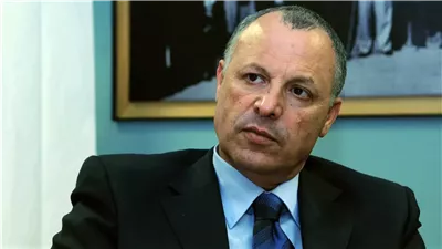 شبانة: الأهلي والزمالك يتمسكون بخبير أجنبي للتحكيم واتحاد الكرة يماطل