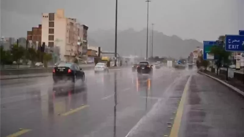 حالة الطقس الأيام