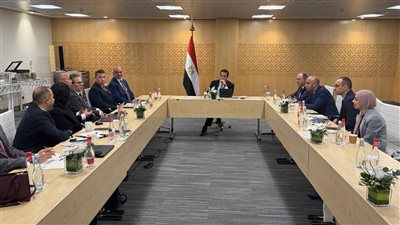 وزير الصحة: الدولة تولي اهتمامًا كبيرًا لتوطين صناعة الأدوية والأجهزة الطبية