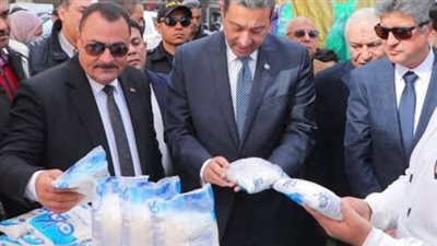 بتخفيضات 30%، افتتاح سوق اليوم الواحد بدمياط