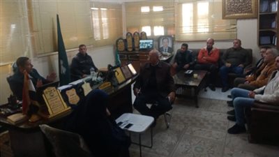 رئيس مدينة الإبراهيمية بالشرقية يبحث الاستعداد لرمضان مع أصحاب المراكز التجارية 