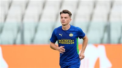 أولى الصفقات لتدعيم صفوفه، أهلى جدة يضم لاعب أيندهوفن الهولندي رسميا