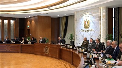 رئيس الوزراء يهنئ السيسي والشعب المصري بذكرى الإسراء والمعراج وعيد الشرطة وثورة يناير